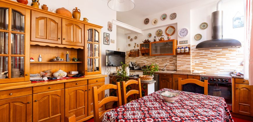 ADIACENTE SAN GIOVANNI, VIA POPULONIA