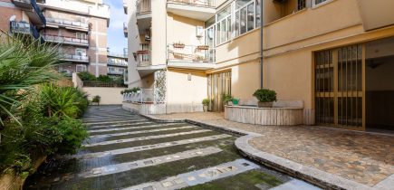 ADIACENTE SAN GIOVANNI, VIA POPULONIA