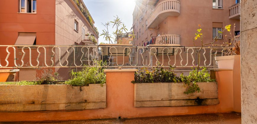 Adiacente Largo Bradano , Via Pusiano.